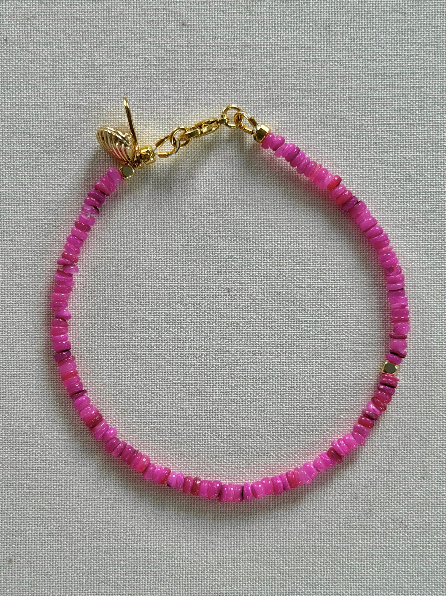 Isla Bracelet - Hibiscus